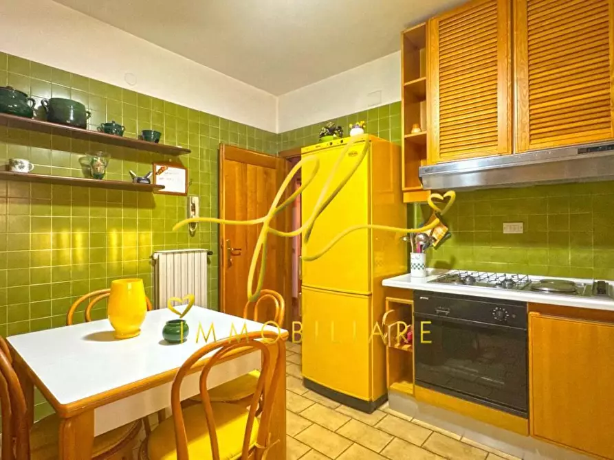 Immagine 11 di Villa in vendita  a Cecina