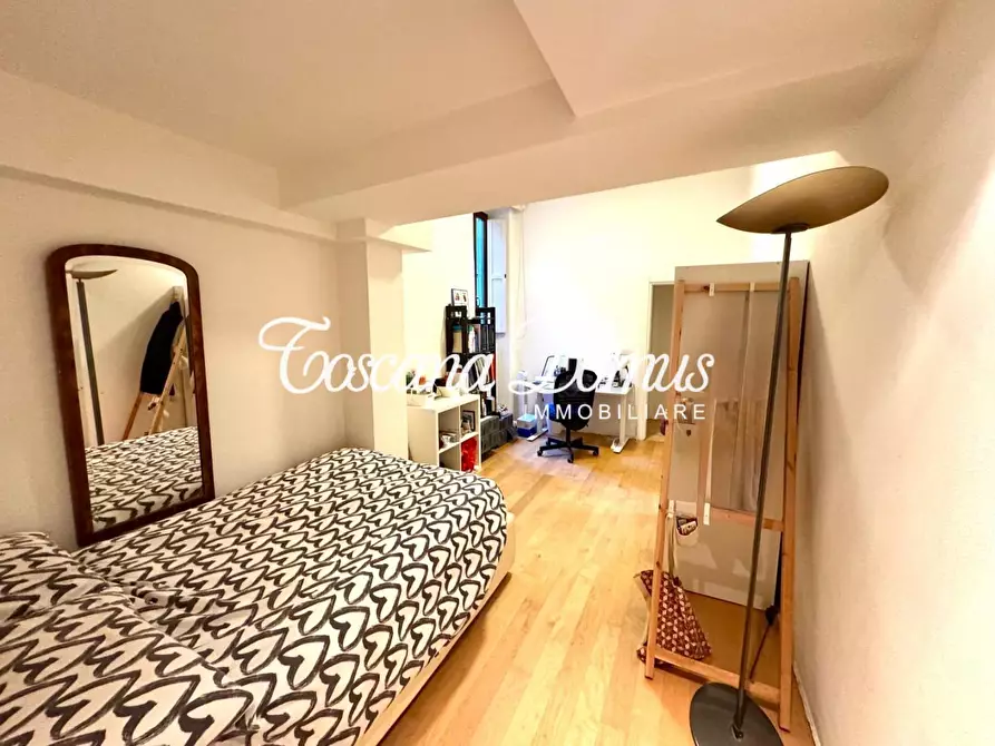 Immagine 13 di Appartamento in vendita  a Siena