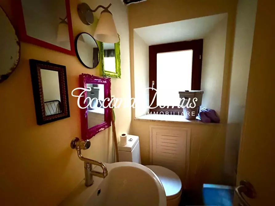 Immagine 17 di Appartamento in vendita  a Siena