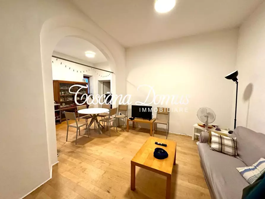 Immagine 3 di Appartamento in vendita  a Siena