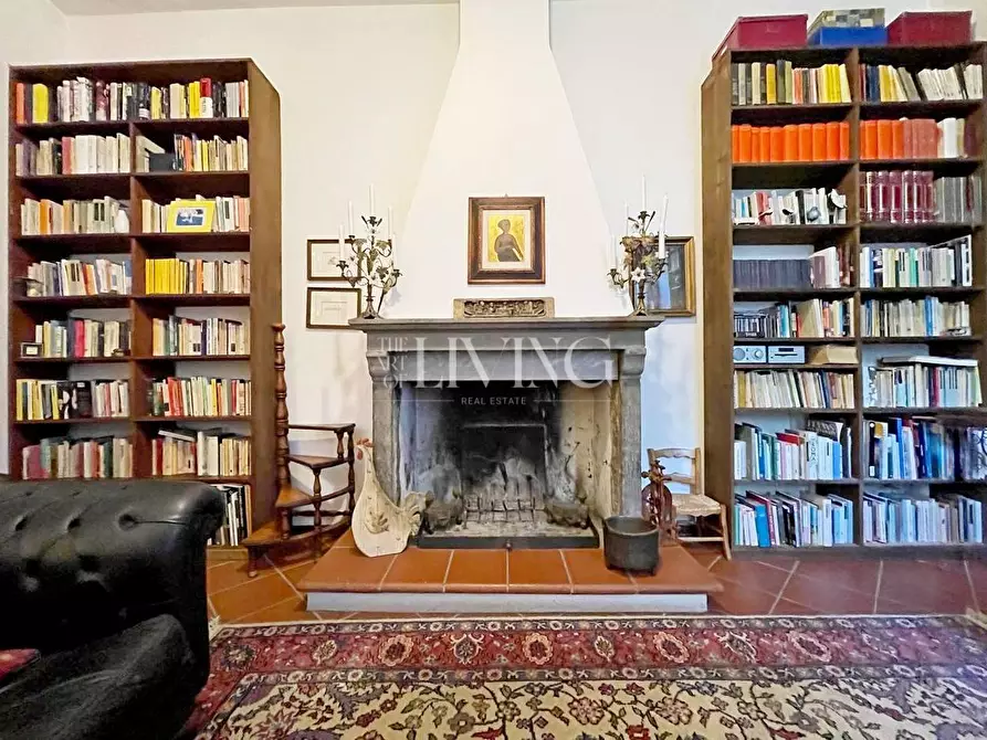 Immagine 16 di Rustico / casale in vendita  a Lucca