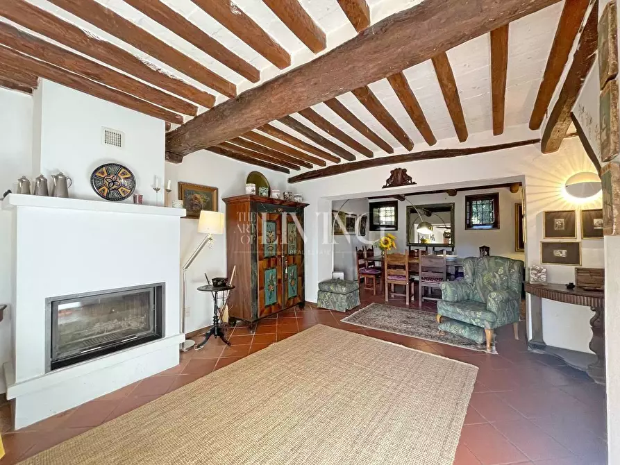 Immagine 10 di Rustico / casale in vendita  a Lucca