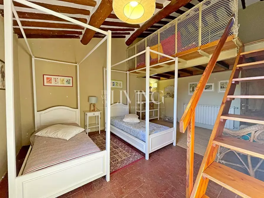 Immagine 27 di Rustico / casale in vendita  a Lucca