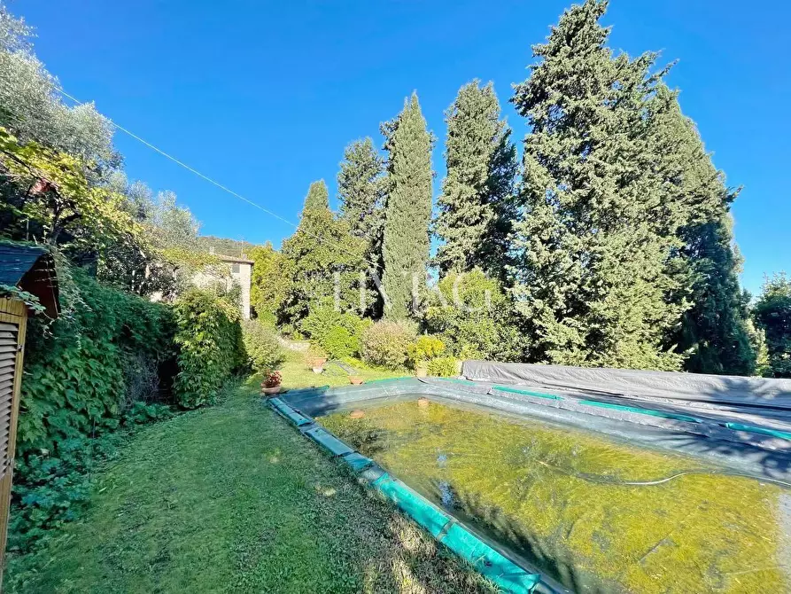Immagine 8 di Rustico / casale in vendita  a Lucca