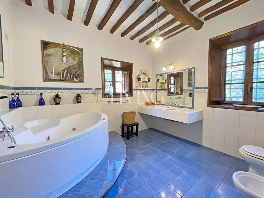Immagine 26 di Rustico / casale in vendita  a Lucca