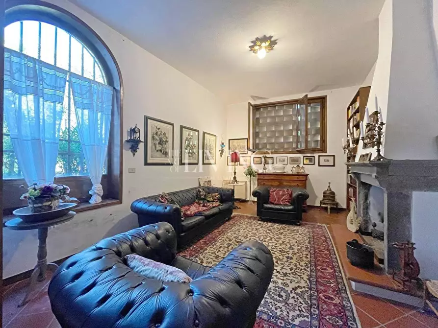 Immagine 15 di Rustico / casale in vendita  a Lucca