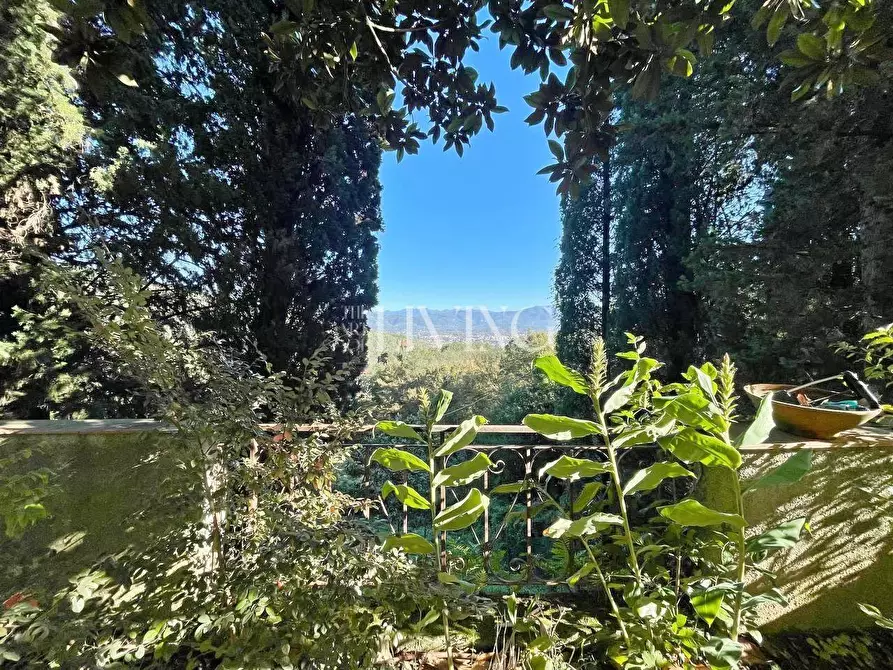 Immagine 6 di Rustico / casale in vendita  a Lucca