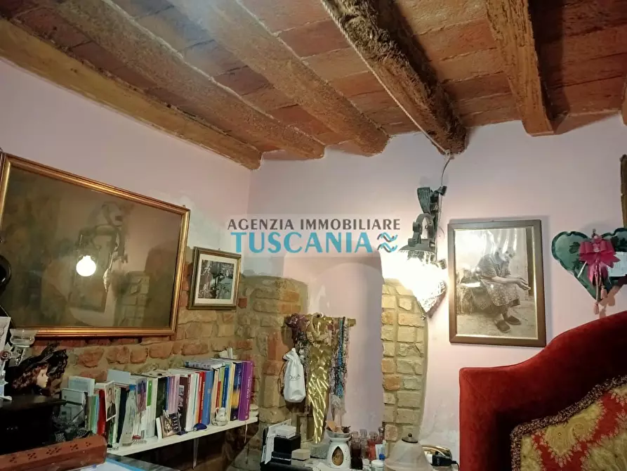 Immagine 10 di Appartamento in vendita  a Peccioli