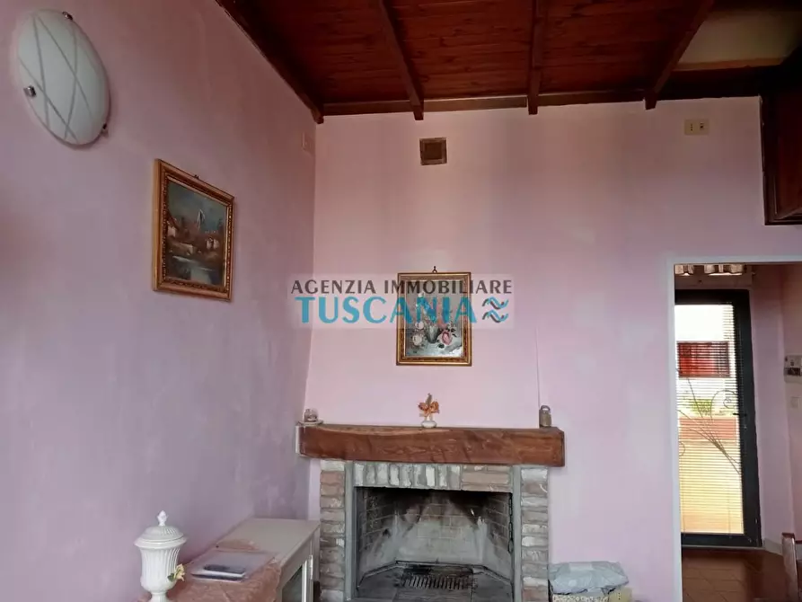 Immagine 2 di Appartamento in vendita  a Peccioli
