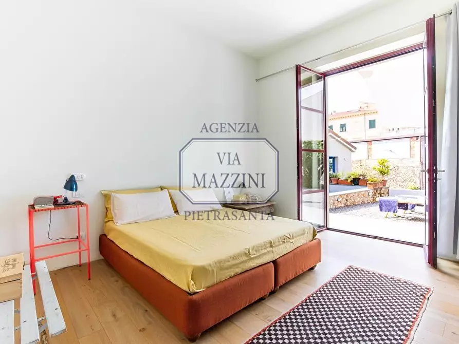 Immagine 22 di Loft/Open space in vendita  a Pietrasanta