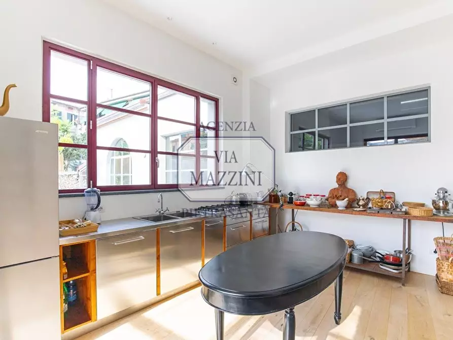 Immagine 28 di Loft/Open space in vendita  a Pietrasanta