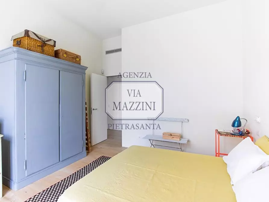 Immagine 23 di Loft/Open space in vendita  a Pietrasanta