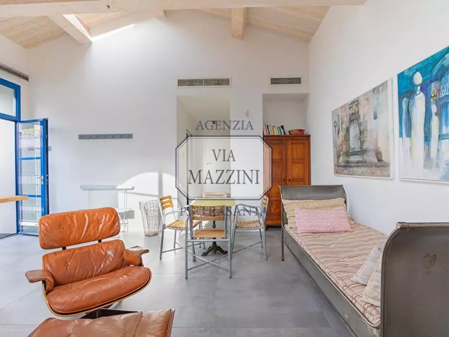Immagine 41 di Loft/Open space in vendita  a Pietrasanta