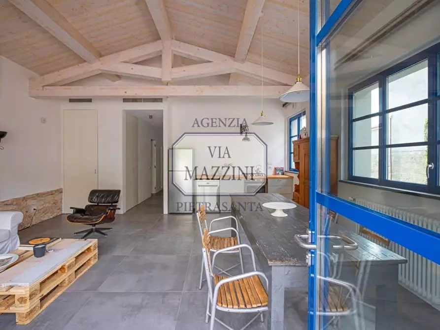 Immagine 37 di Loft/Open space in vendita  a Pietrasanta