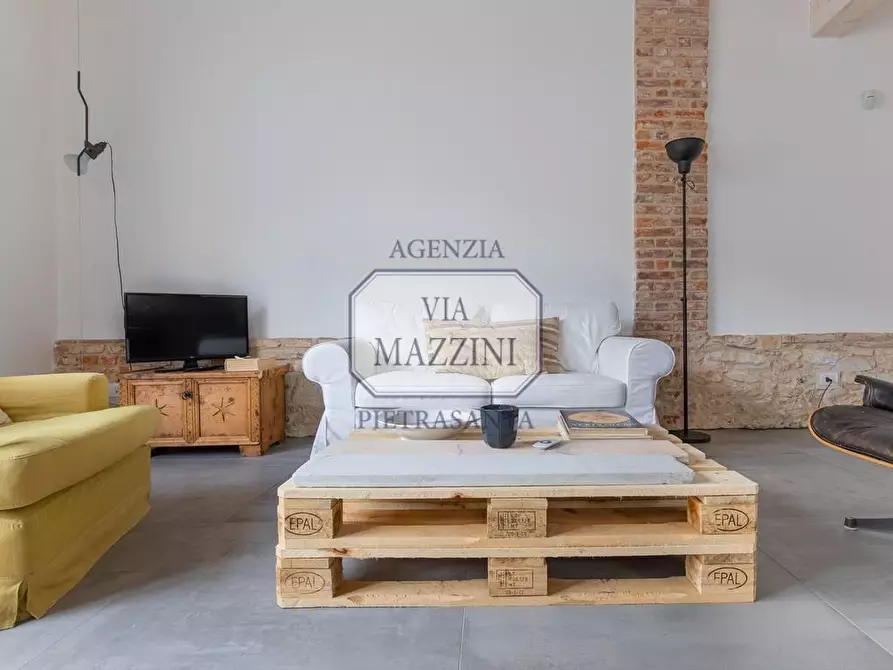 Immagine 32 di Loft/Open space in vendita  a Pietrasanta