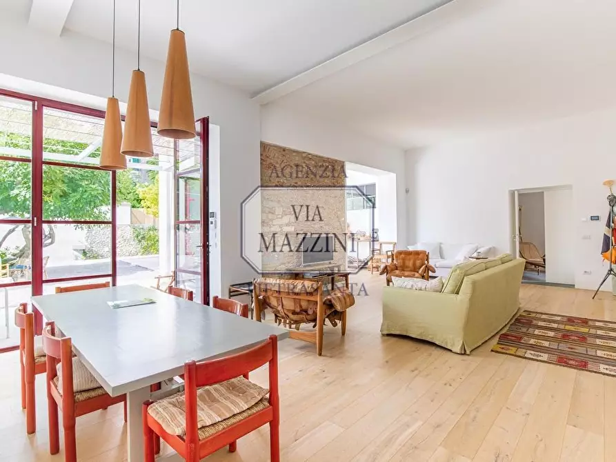 Immagine 13 di Loft/Open space in vendita  a Pietrasanta