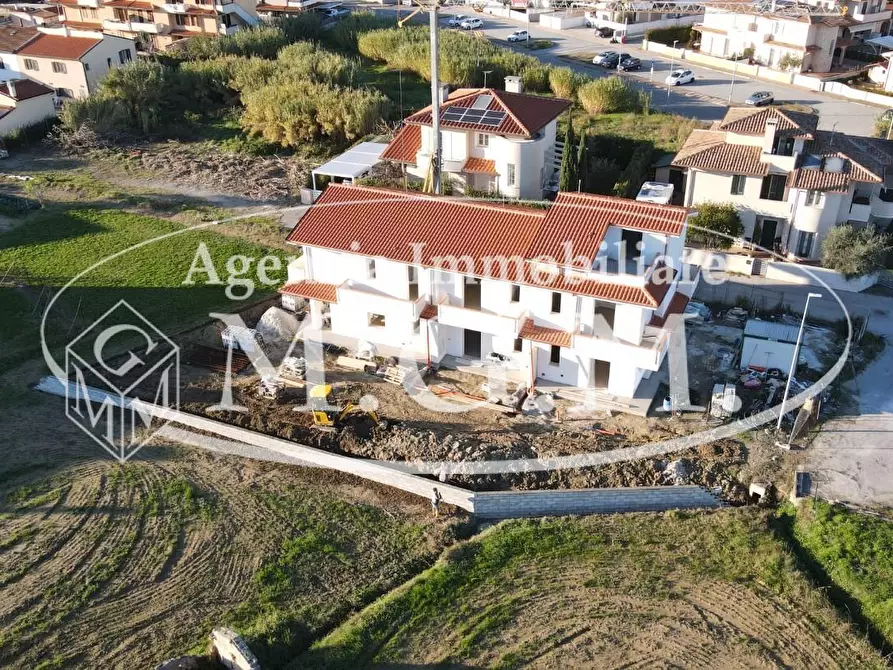 Immagine 25 di Casa trifamiliare in vendita  a Pontedera