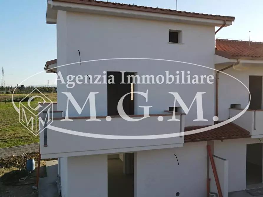 Immagine 18 di Casa trifamiliare in vendita  a Pontedera