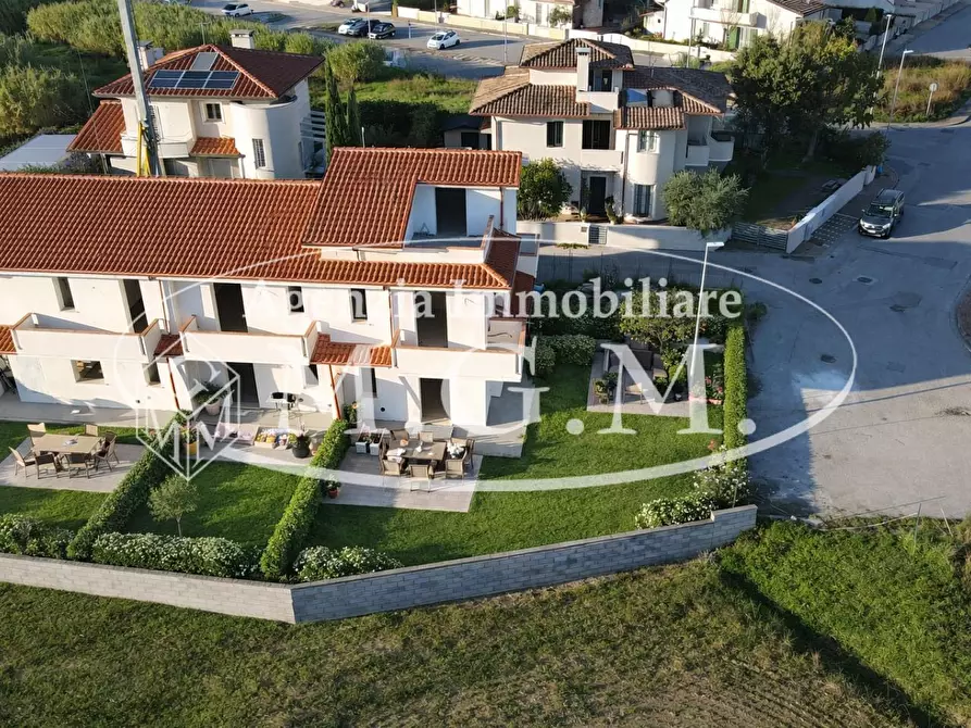 Immagine 3 di Casa trifamiliare in vendita  a Pontedera