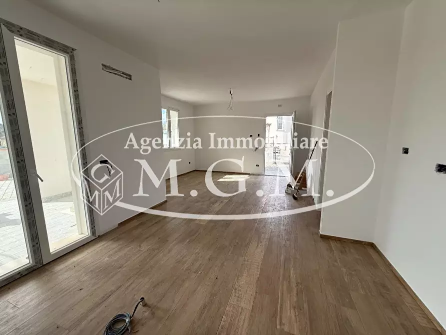 Immagine 28 di Casa trifamiliare in vendita  a Pontedera