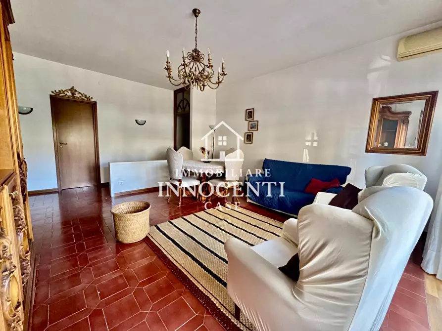 Immagine 11 di Appartamento in vendita  a Massa