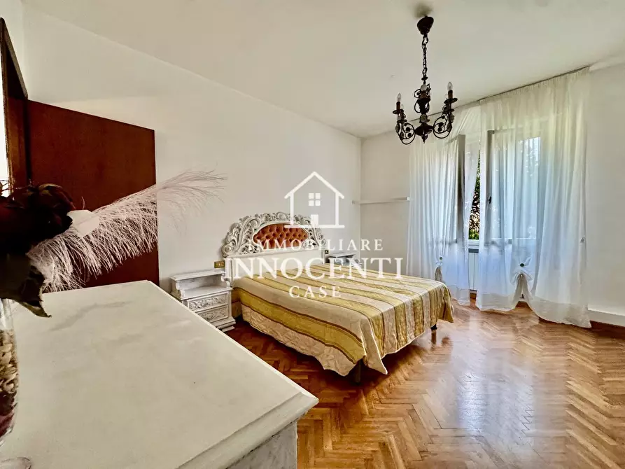 Immagine 22 di Appartamento in vendita  a Massa