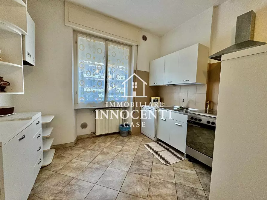 Immagine 5 di Appartamento in vendita  a Massa