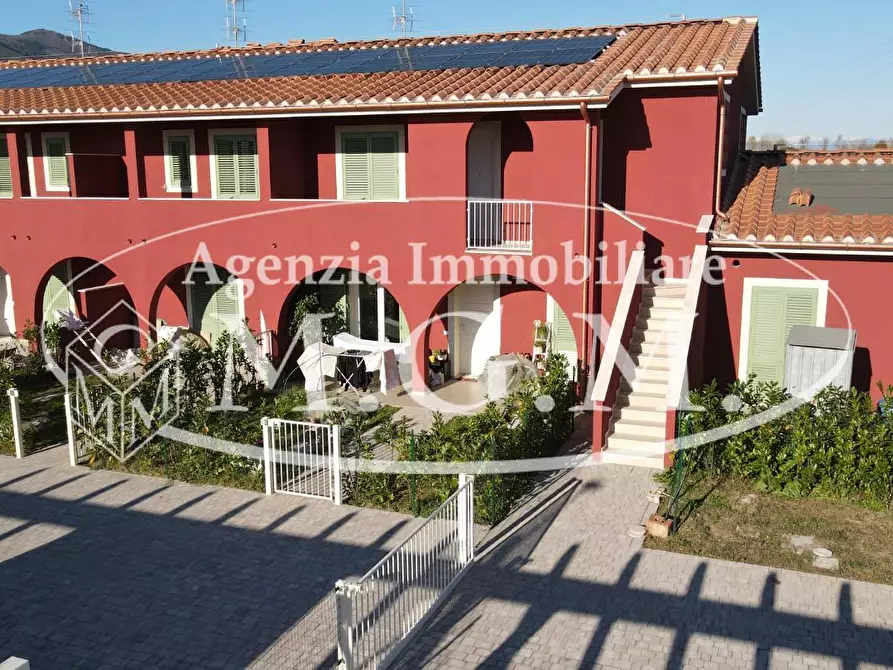 Immagine 34 di Villa in vendita  a Calcinaia