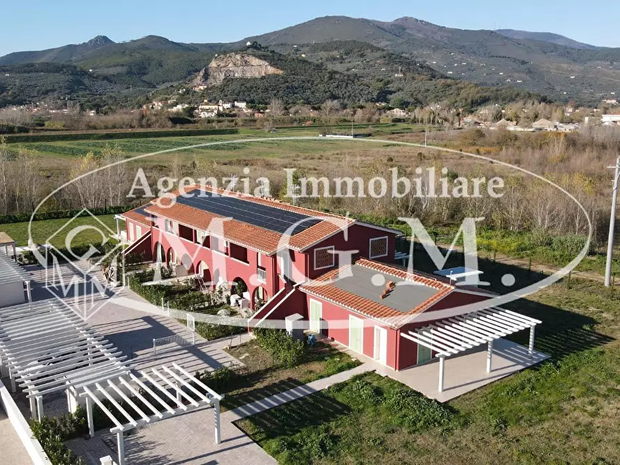 Immagine 22 di Villa in vendita  a Calcinaia