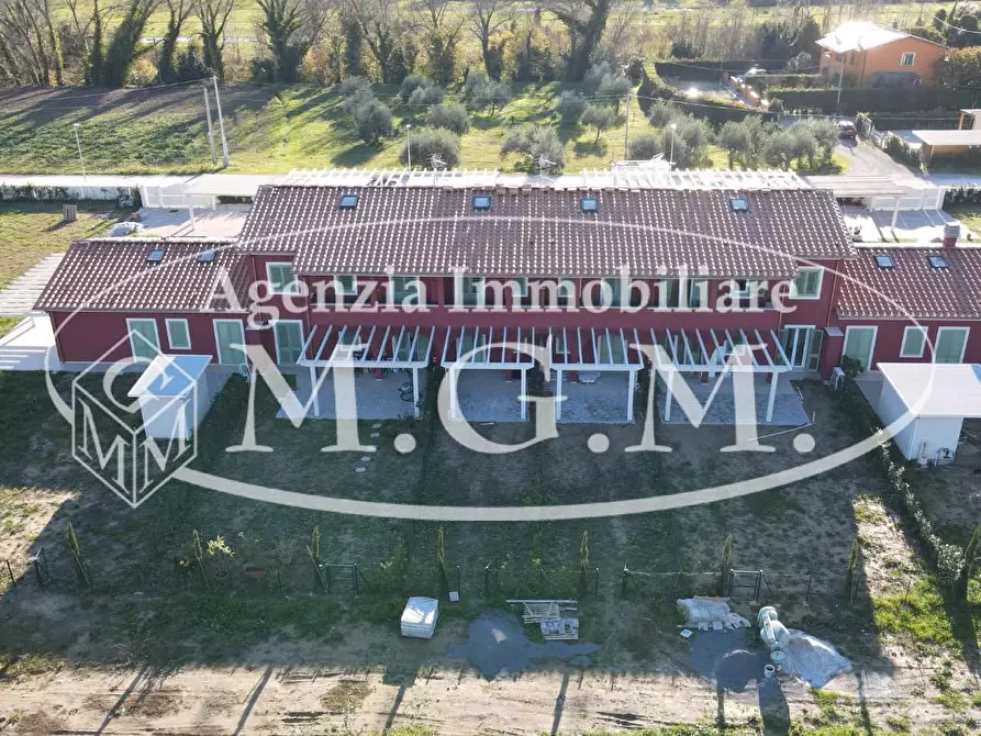 Immagine 29 di Villa in vendita  a Calcinaia