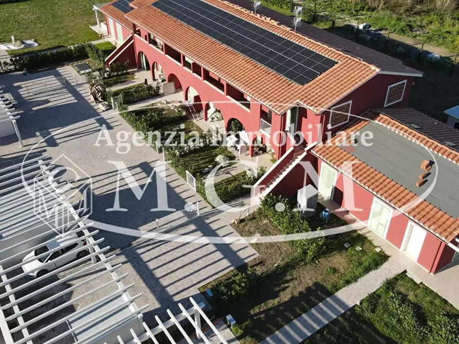 Immagine 32 di Villa in vendita  a Calcinaia