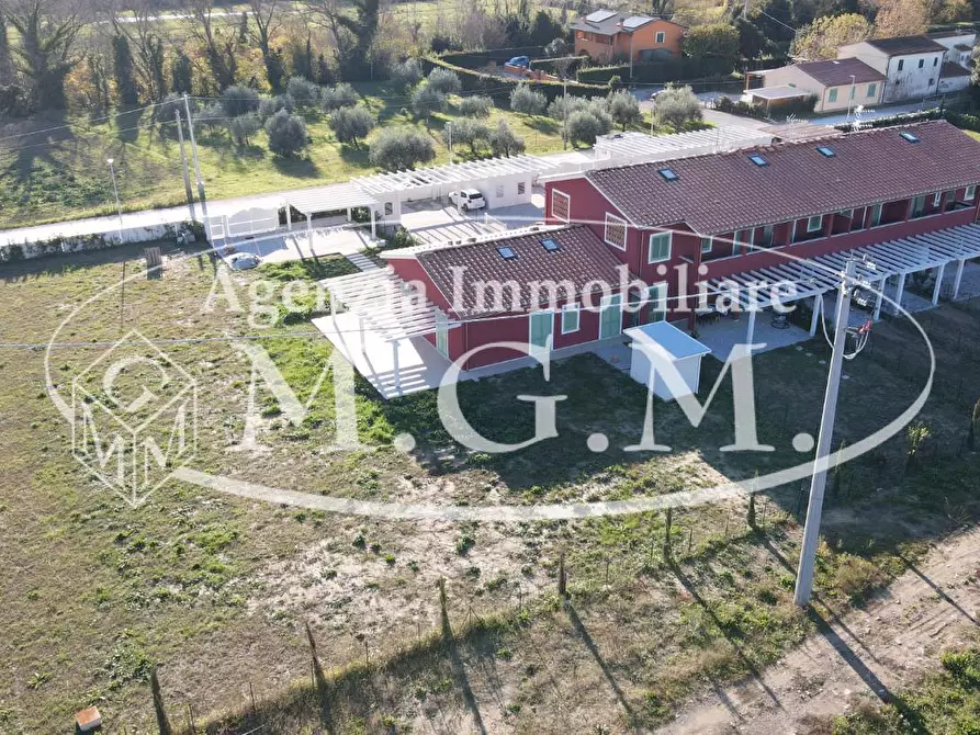Immagine 30 di Villa in vendita  a Calcinaia