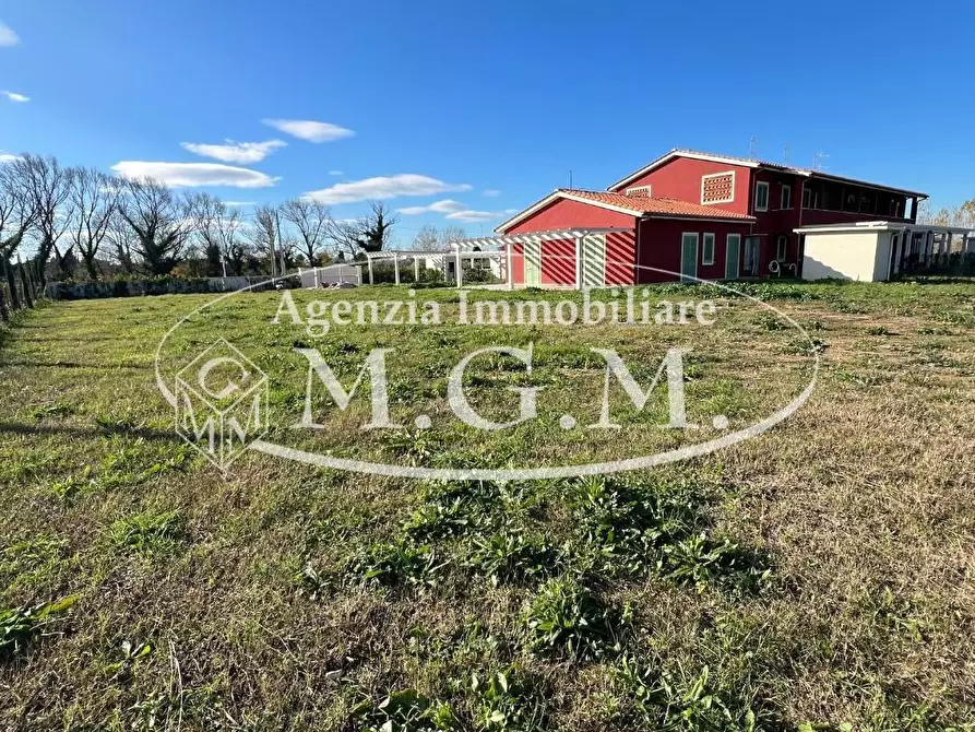 Immagine 12 di Villa in vendita  a Calcinaia