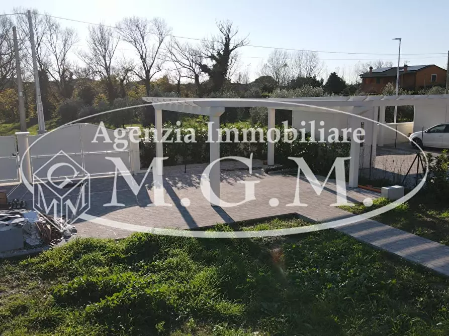 Immagine 36 di Villa in vendita  a Calcinaia