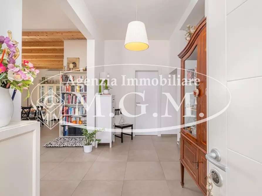 Immagine 9 di Villa in vendita  a Bientina