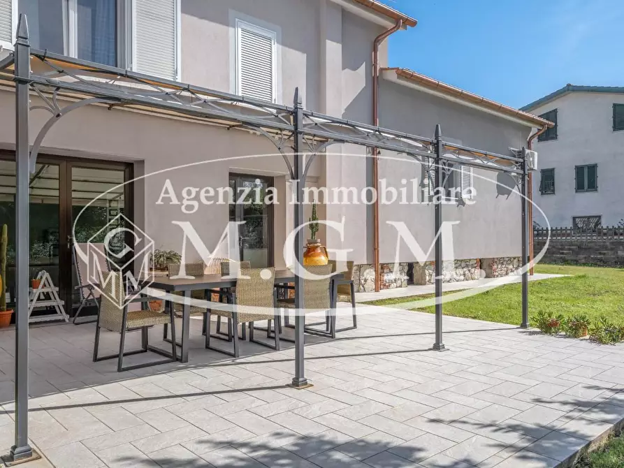 Immagine 44 di Villa in vendita  a Bientina