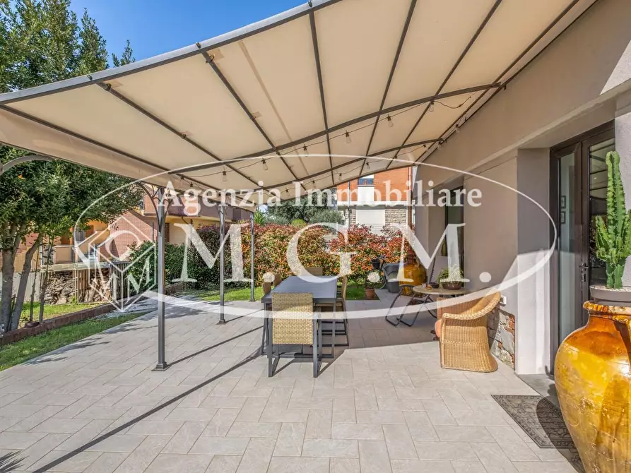 Immagine 45 di Villa in vendita  a Bientina