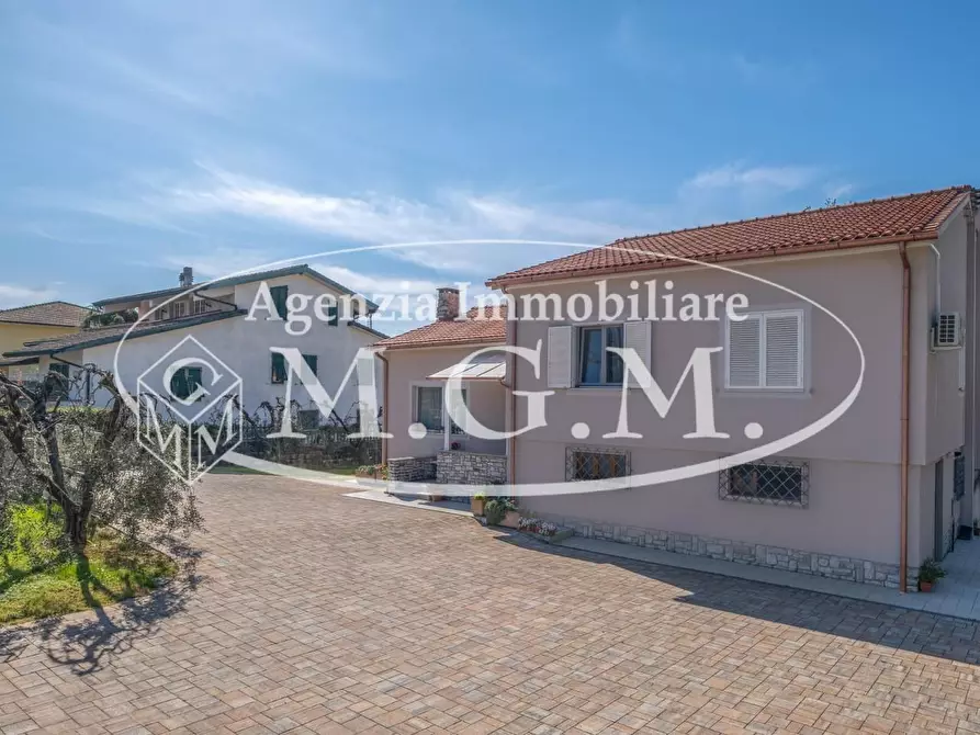 Immagine 62 di Villa in vendita  a Bientina