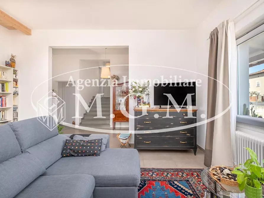 Immagine 12 di Villa in vendita  a Bientina