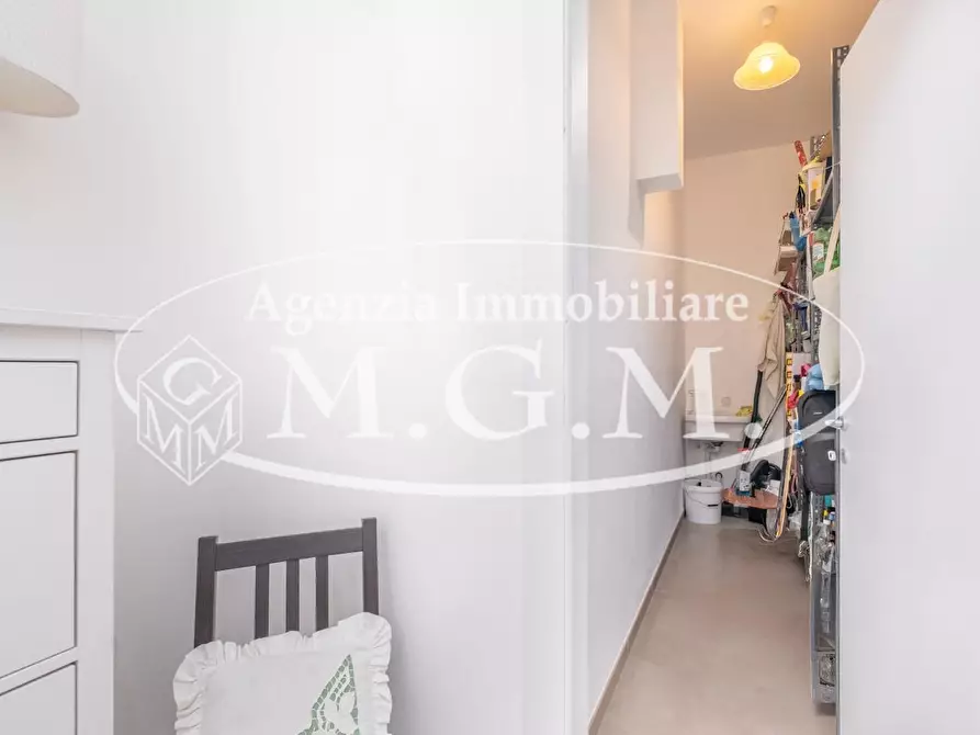 Immagine 21 di Villa in vendita  a Bientina