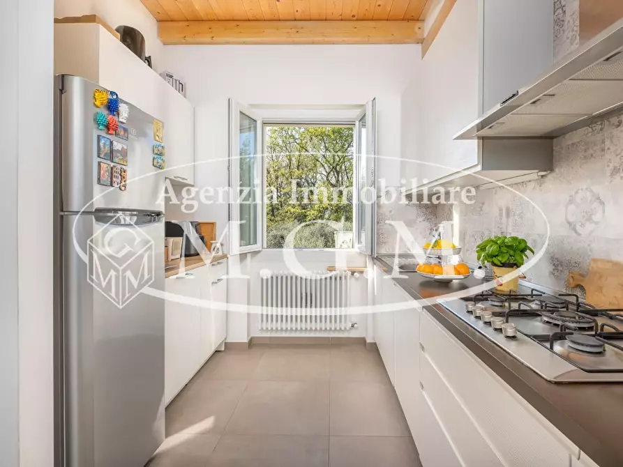 Immagine 18 di Villa in vendita  a Bientina