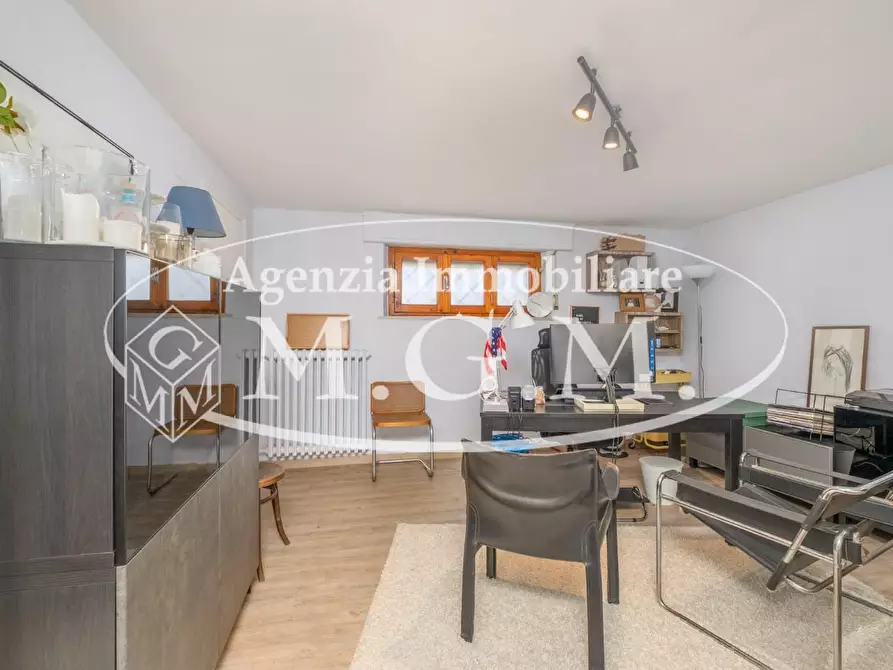 Immagine 52 di Villa in vendita  a Bientina