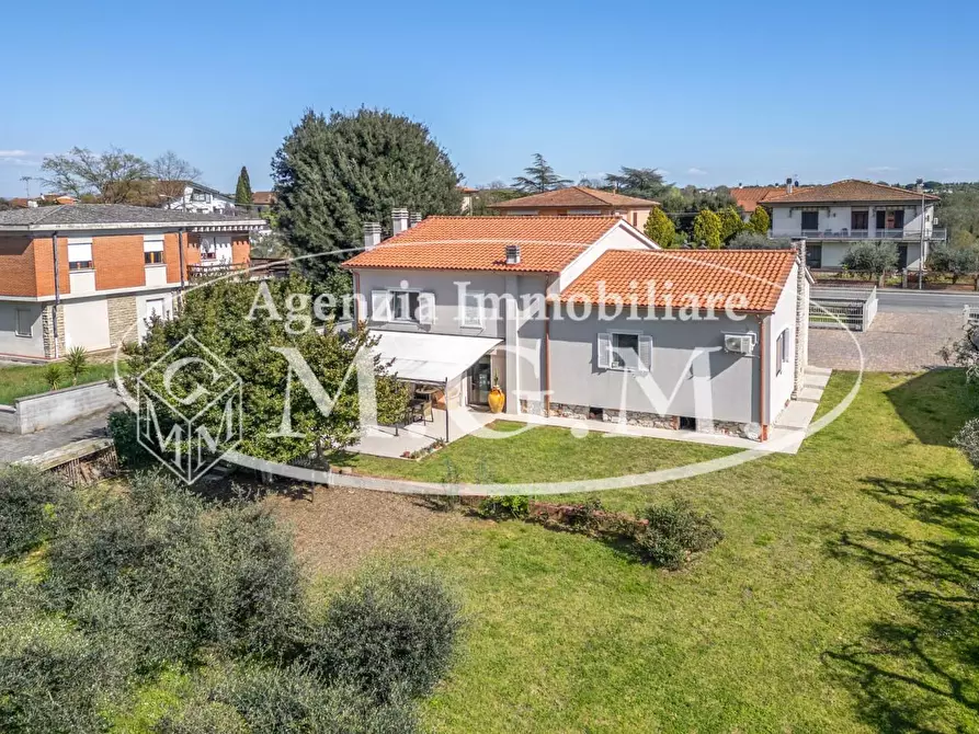 Immagine 8 di Villa in vendita  a Bientina