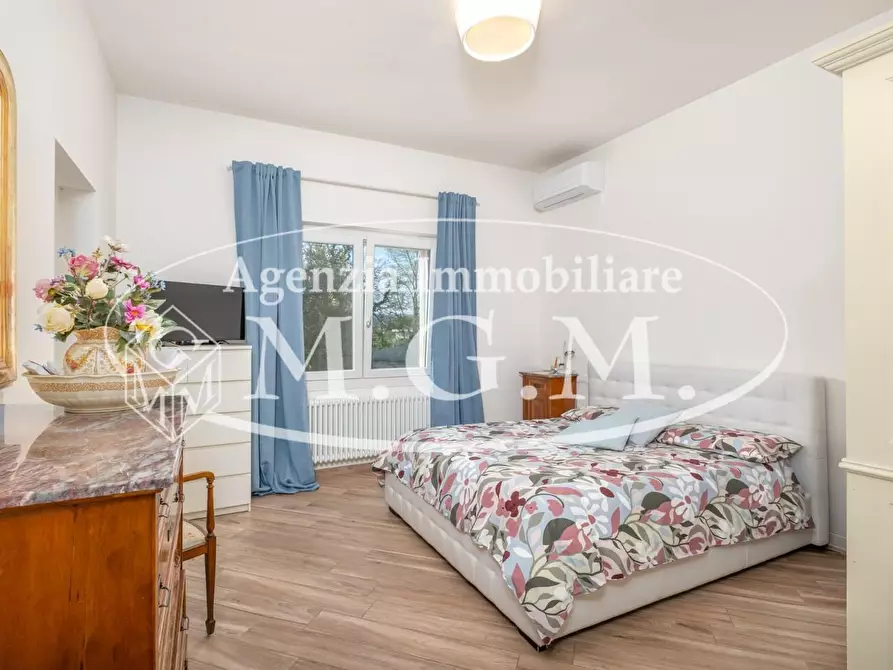 Immagine 23 di Villa in vendita  a Bientina