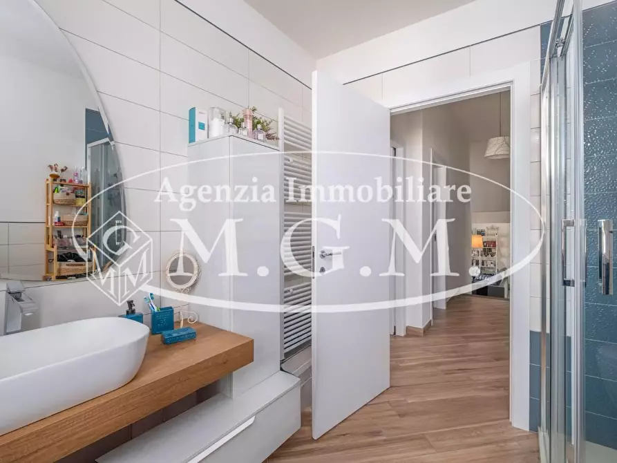 Immagine 32 di Villa in vendita  a Bientina