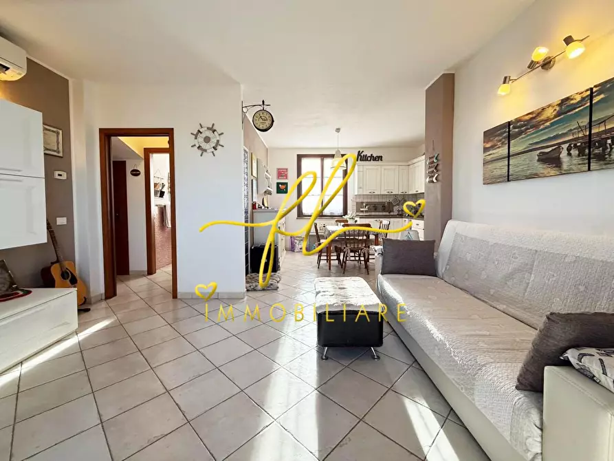 Immagine 5 di Appartamento in vendita  a Cecina