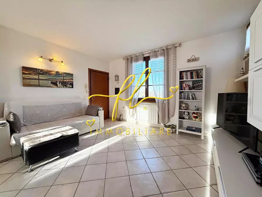 Immagine 4 di Appartamento in vendita  a Cecina