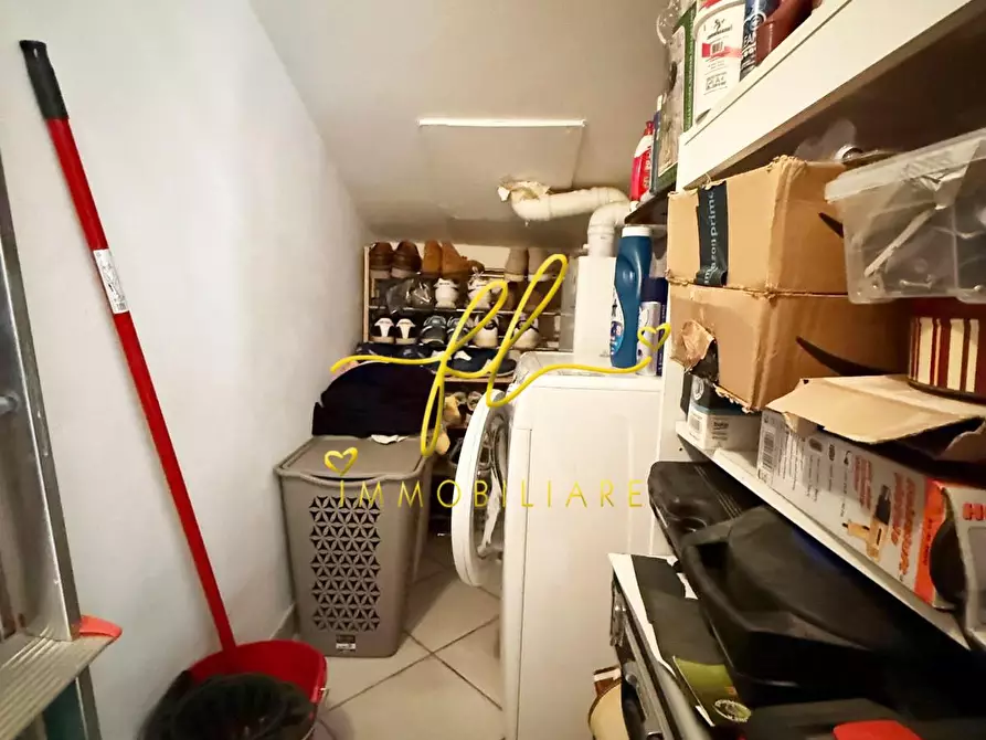 Immagine 19 di Appartamento in vendita  a Cecina