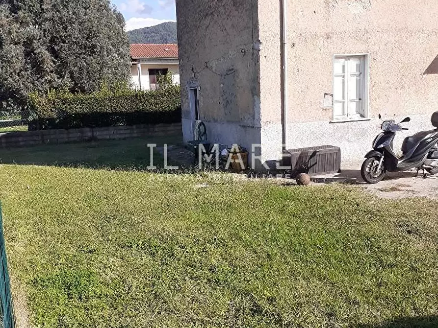Immagine 4 di Casa colonica in vendita  a Massa