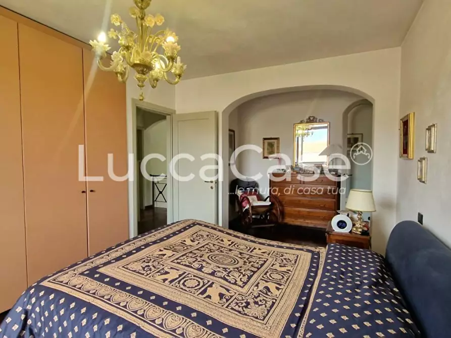 Immagine 32 di Villa in vendita  a Capannori